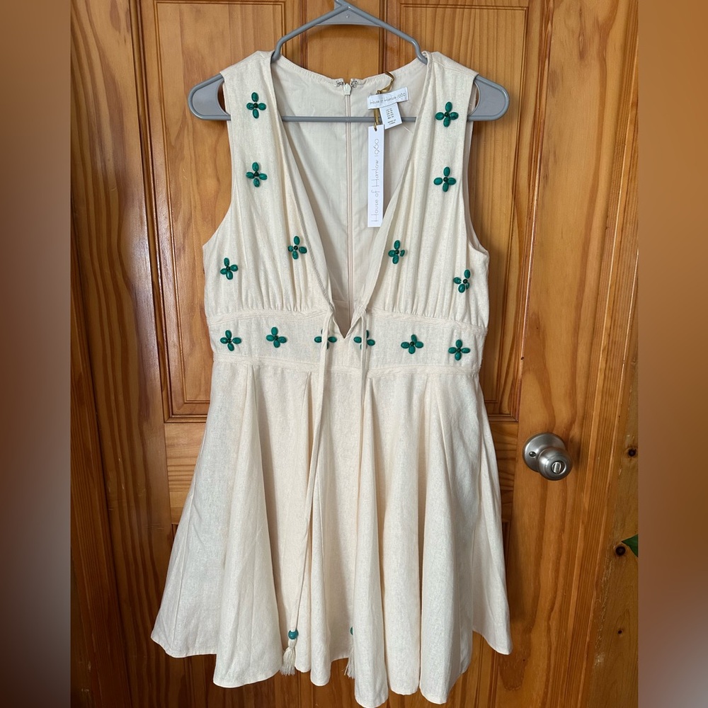 NWT House of Harlow  Cream Dress - Picture 5 of 11